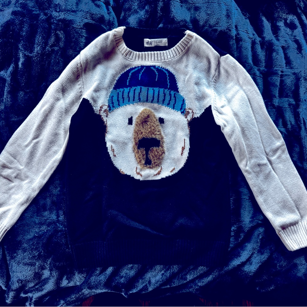 2 H&M Christmas sweaters, 8-10 size, good condition